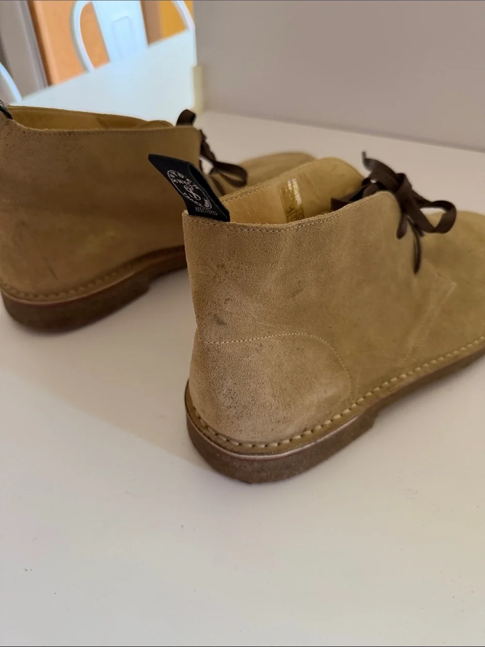 Todd Snyder Men's Tan Suede Lace-Up Chukka Boots Sz 9.5.  New/Flawed. Tub9